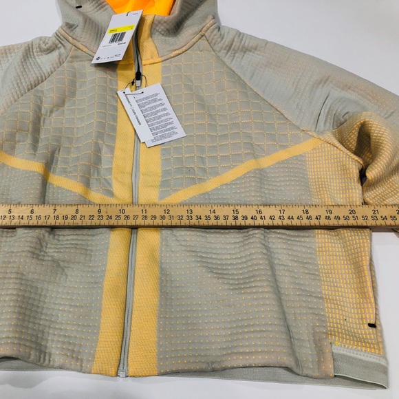 Nike Sportswear City Ready Tech Pack Women's Fleece Full-Zip Jacket - Picture 4 of 11